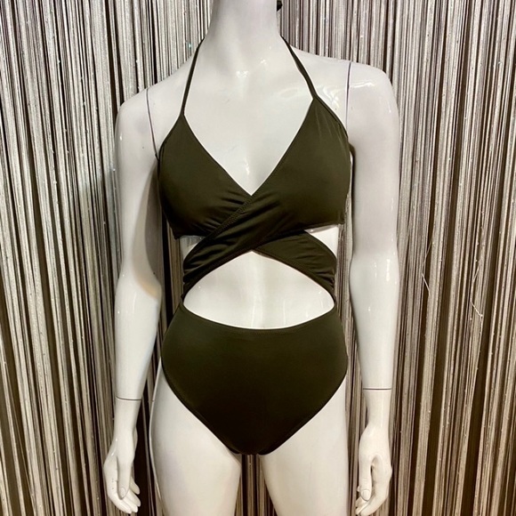 🔻SALE🔻VINCE CAMUTO🔹NEW CONDITION - Picture 2 of 10